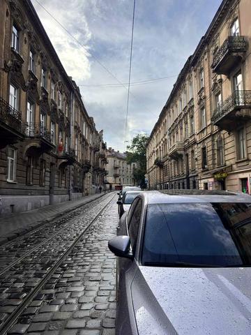 Нечуя-Левицького вул., 7