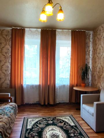 Дарницький бульв., 3