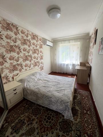 Айвазовського вул., 21