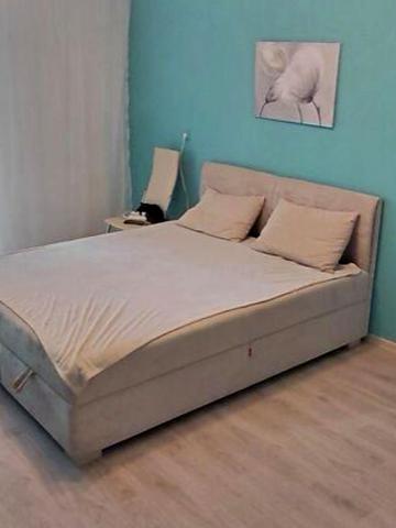 Драгоманова вул., 8-Б