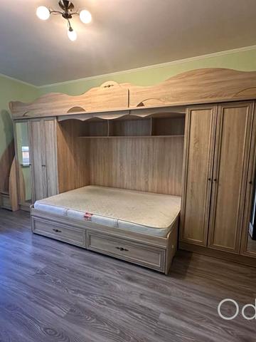 Саперно-Слобідська вул., 10