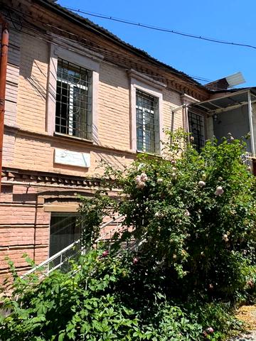 В'ячеслава Чорновола вул. (Юрія Савченка), 11