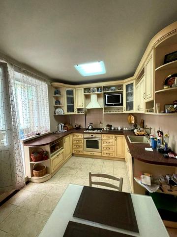 Заливна вул., 5/1