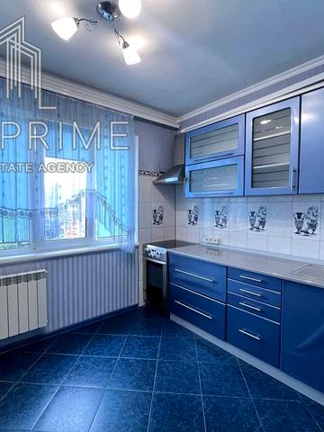 Академіка Заболотного вул., 32