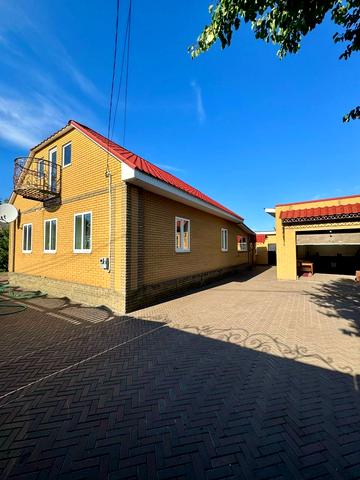 1 провуло Валерія Залужного