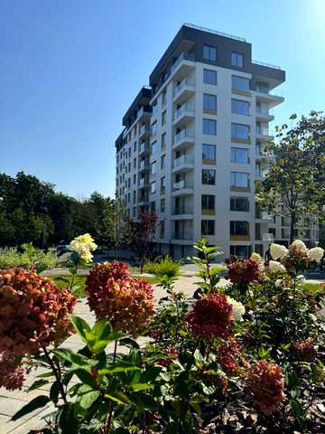 Петра Карманського вул. (), (Будинок 1)