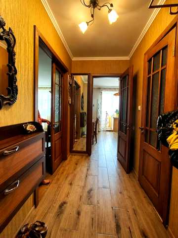 Металургів вул., 32-Б