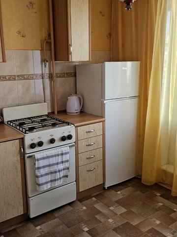 Павла Тичини просп., 13