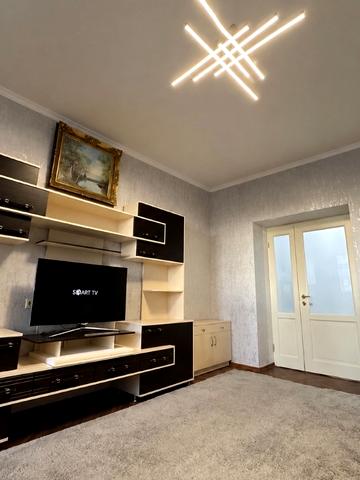 Дарницький бульв., 3