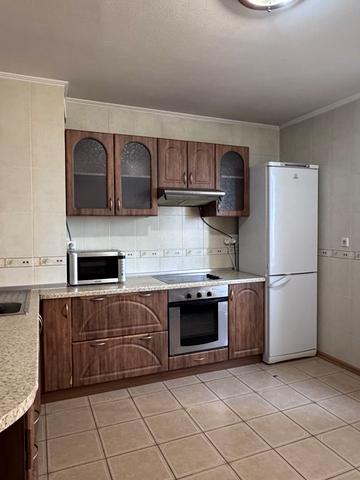 Дарницький бульв., 8