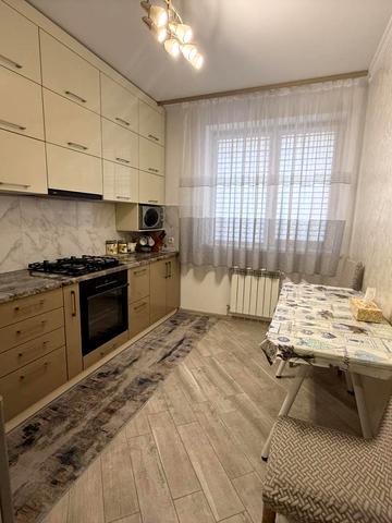 Пилипа Орлика вул., 51