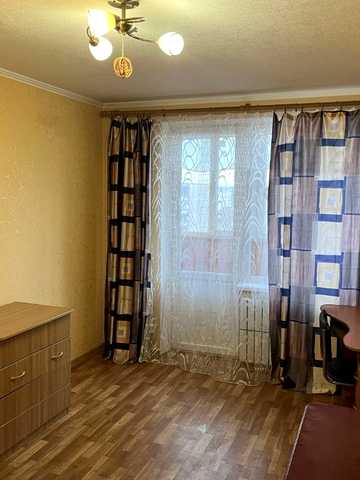 Гвардійців-Широнінців вул., 44