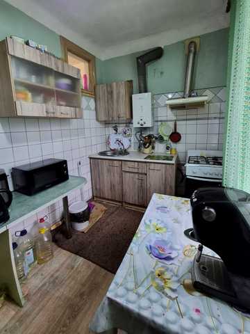 Тополина вул., 41