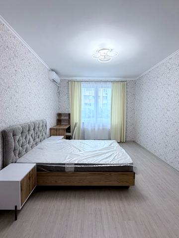 Сергія Данченка вул., 32