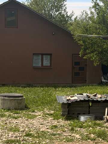 Лазівська, 1