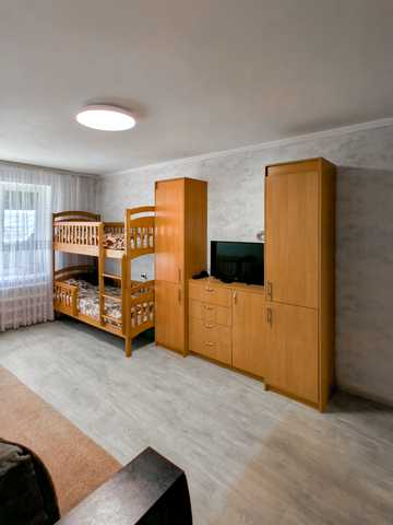 Генерала Безручка вул., 5