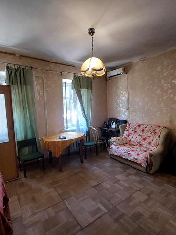 Богдана Хмельницького вул., 74