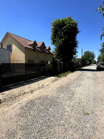 Хмельницького, 4