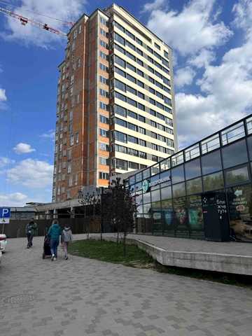 Очеретяна вул., 31
