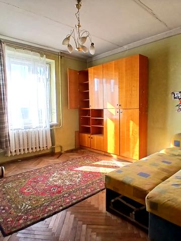 Олега Ольжича вул., 13