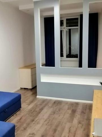 Гната Хоткевича вул. (Червоногвардійська), 8