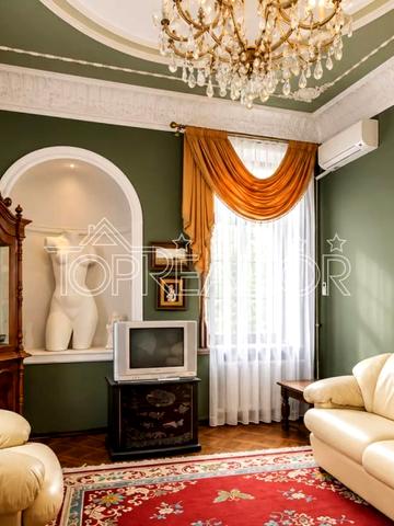 Алчевських вул. (Артема), 6