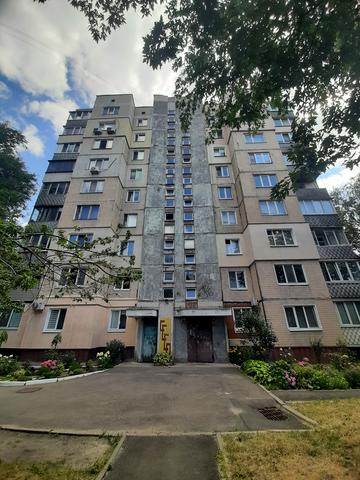 Бориславська вул., 70