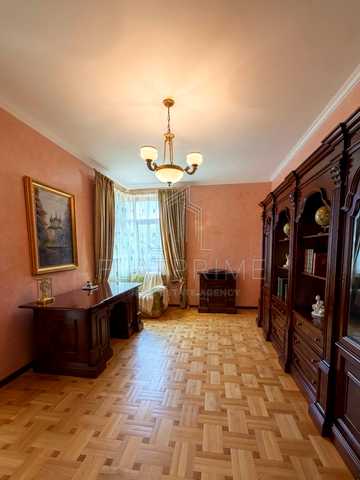 Старонаводницька вул., 13