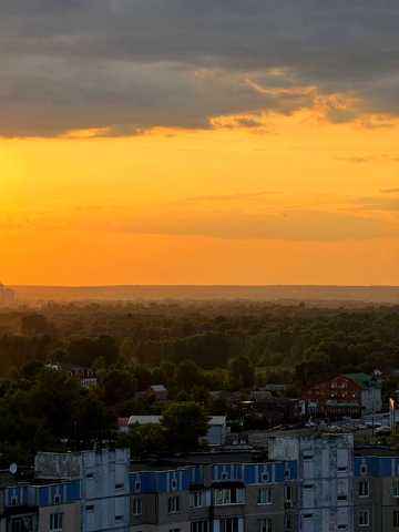 Каштанова вул., 4