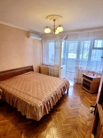 Іоанна Павла II вул. (Патріса Лумумби), 13