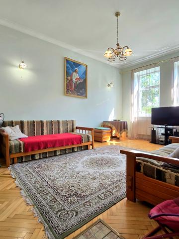 Круп'ярська вул., 1