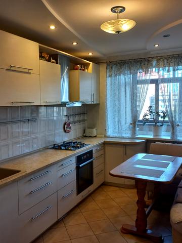 Незалежності вул. (Армійська), 10