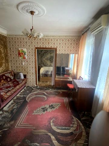 Черняхівського вул., 68а