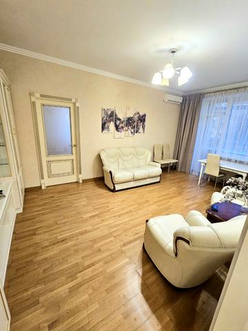 Богдана Гаврилишина вул. (Ванди Василевської), 15/1