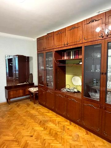 Леся Курбаса просп., 3-А