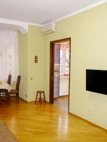 Дарвіна вул., 8