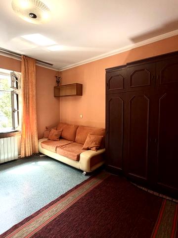 Ореста Васкула вул. (Феодори Пушиної), 8