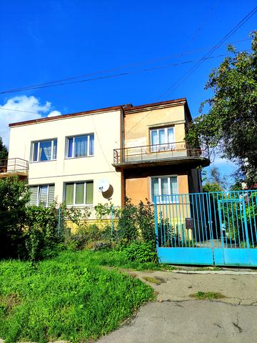 Похила вул., 12