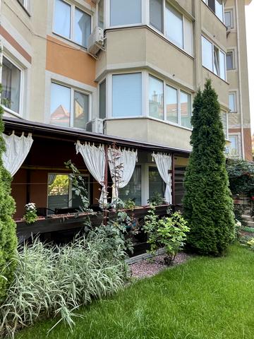 Богдана Хмельницького вул., 60