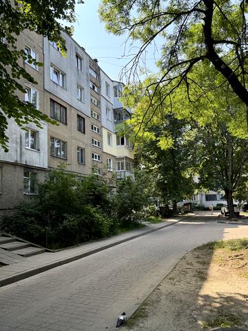 Володимира Великого вул. (Артема), 75