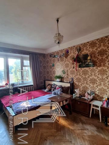 Лесі Українки бульв., 24-Б