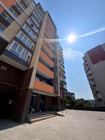 Степана Бандери вул., 40/2Б