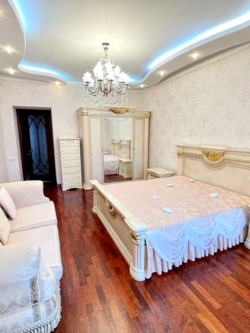 Володимира Івасюка просп. (Героїв Сталінграду), 6
