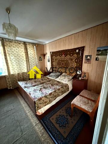 Миру вул., 2
