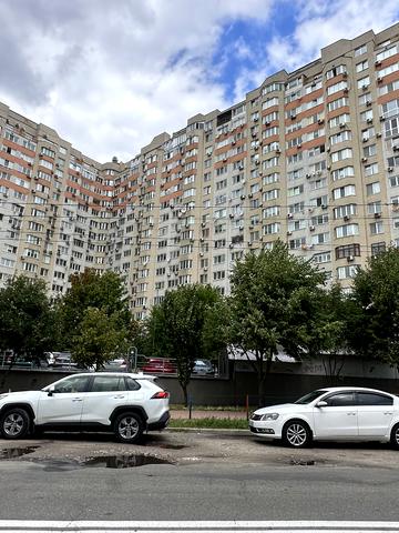 Василя Касіяна вул., 2/1
