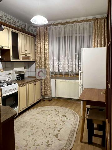 Василя Стуса вул., 28к2