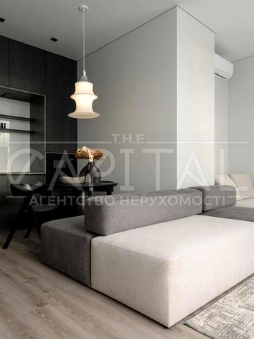 Салютна вул., (Будинок 02301-02303)