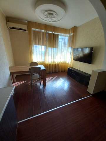 Середньофонтанська вул., 19в