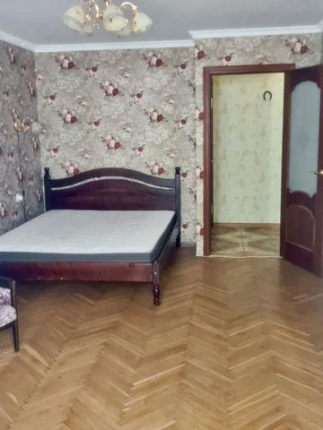 Олександра Кониського вул., 72