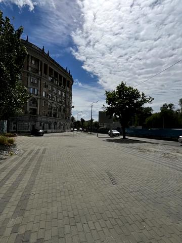 Дмитра Яворницького просп. (Карла Маркса), 82